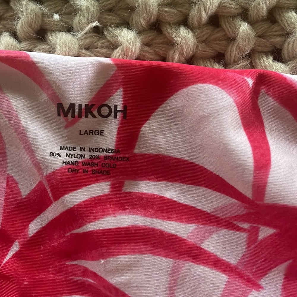 Mikoh Waikui Bottom (Size L) & Lima Top (Size M) … - image 7